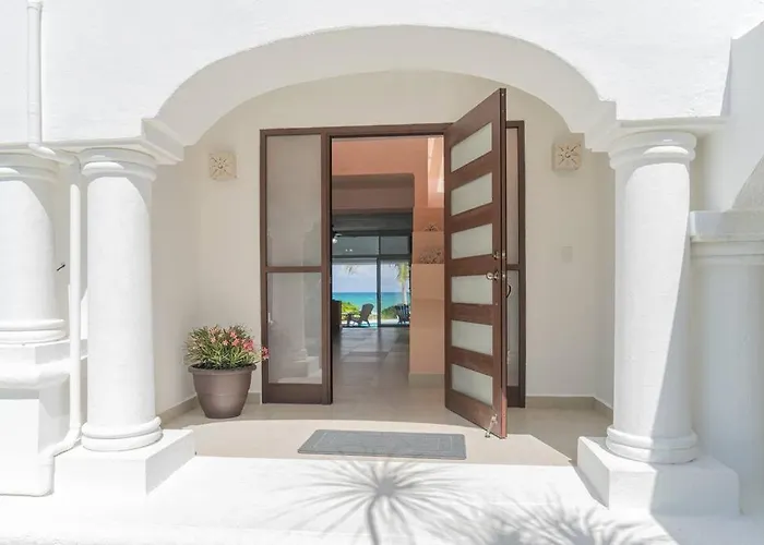 Pousada Ixchel - Right On The Beach!