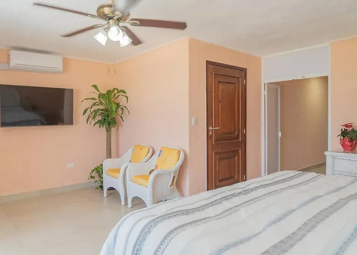 Pousada Ixchel - Right On The Beach! *
