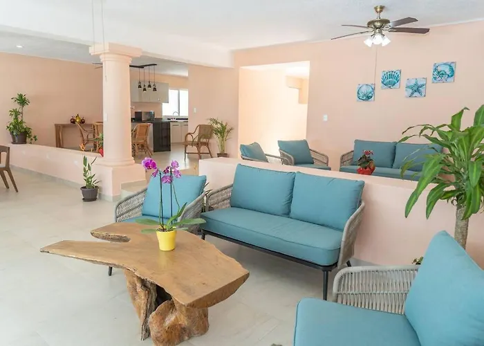 Pousada Ixchel - Right On The Beach!
