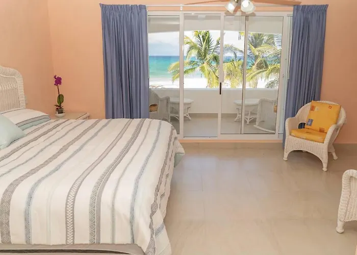 Ixchel - Right On The Beach! Pousada